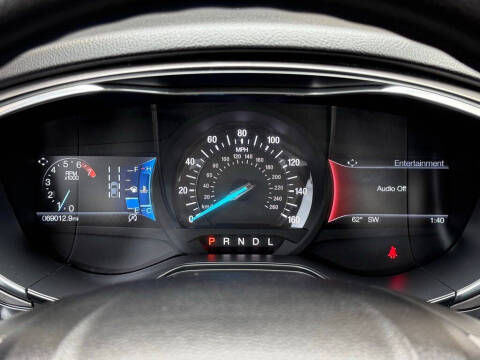 2020 Ford Fusion SE