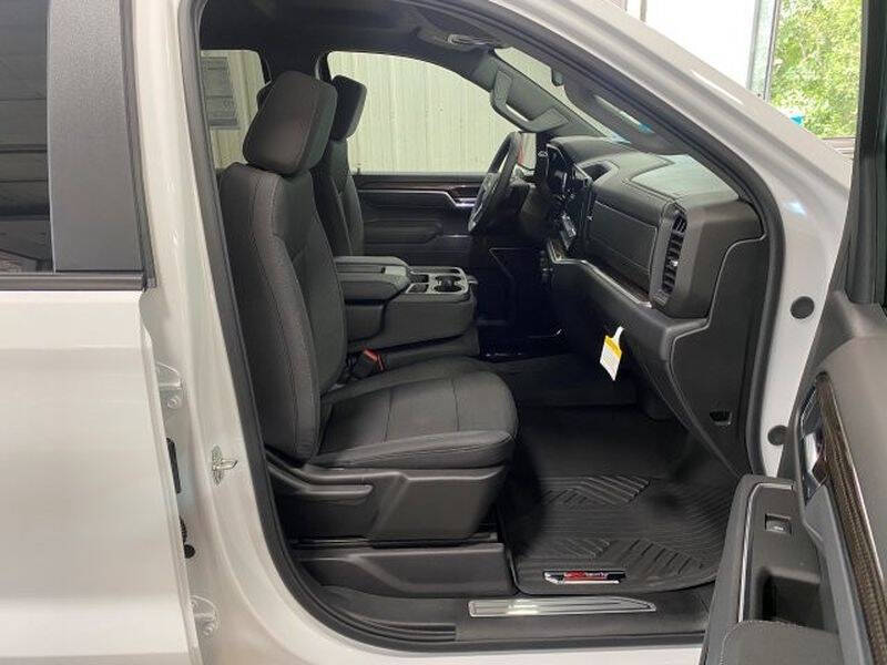 2026 Chevrolet Silverado 1500 LT - Photo 10