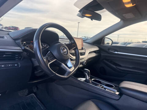 2023 Nissan Altima 2.5 SR