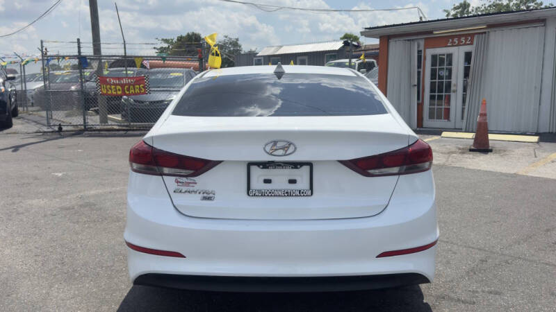 2018 Hyundai Elantra SE