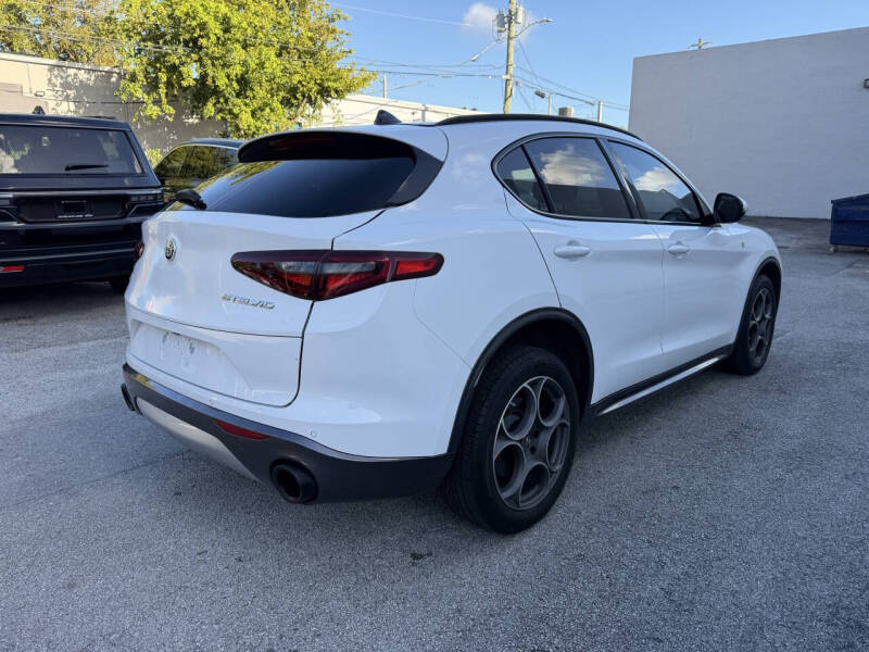 2022 Alfa Romeo Stelvio Ti