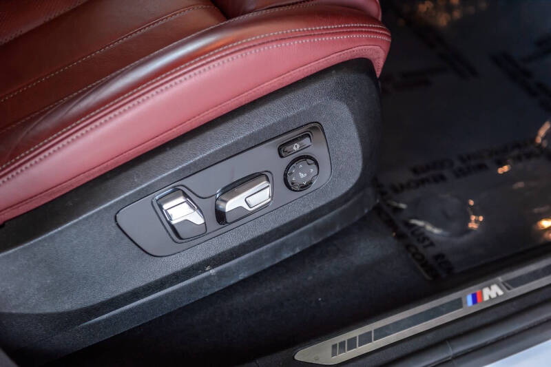 2021 BMW X6 xDrive40i