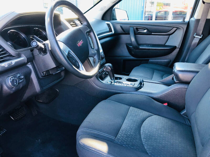 2015 GMC Acadia SLE-2