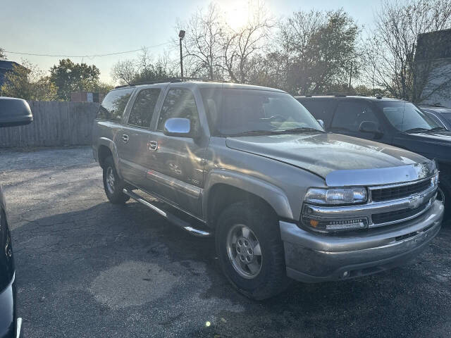 2000 Chevrolet Suburban Base's photo