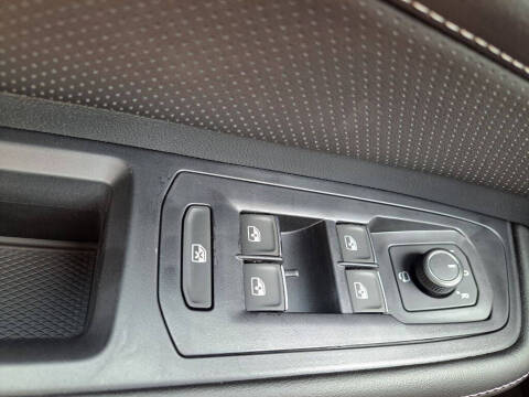 2026 Volkswagen Atlas Cross Sport SEL Premium R-Line 4Motion