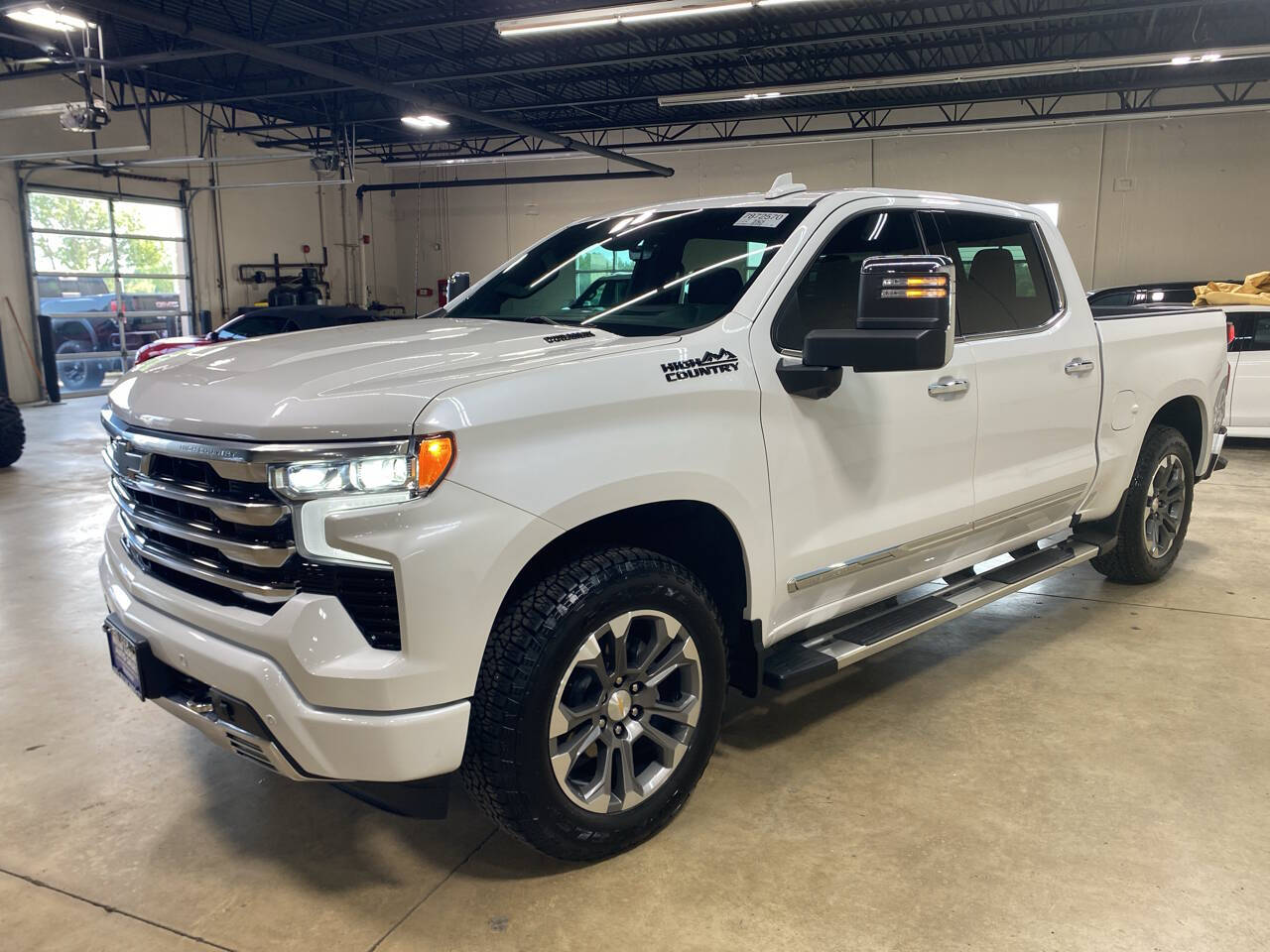2023 Chevrolet Silverado 1500 High Country 4x4 4dr Crew Cab 5.8 ft. SB's photo