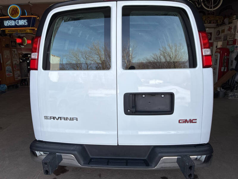 2024 GMC Savana 2500