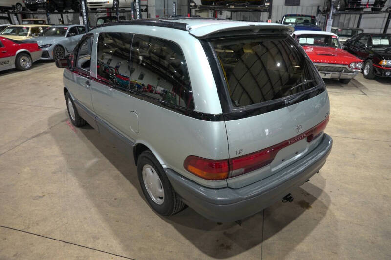 1992 Toyota Previa LE