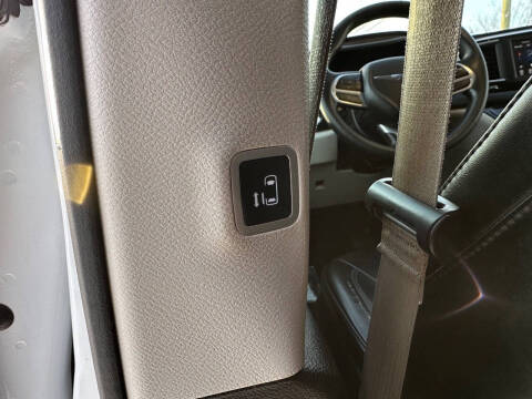2020 Chrysler Voyager LXi