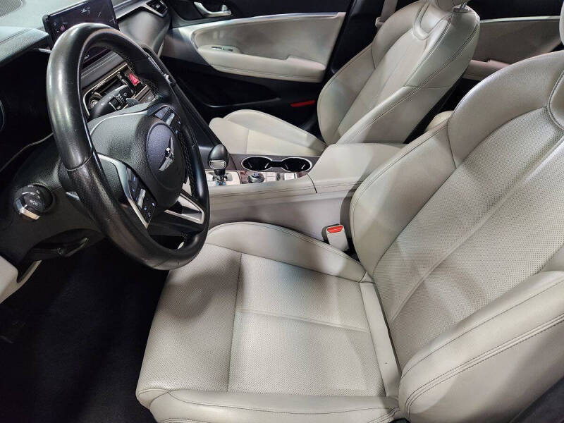 2023 Genesis G70