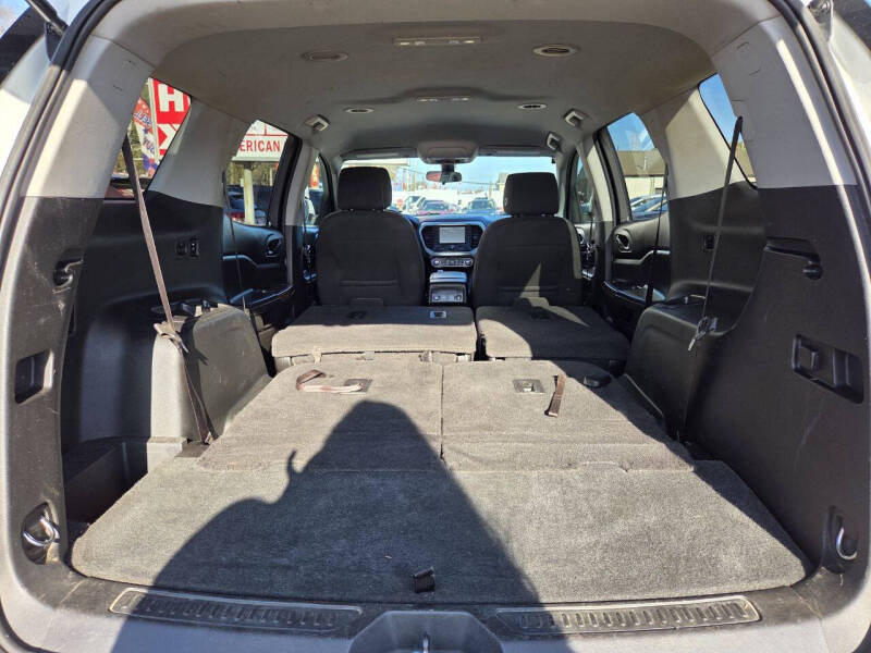 2017 GMC Acadia SLE-1