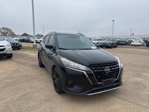 2023 Nissan Kicks SR