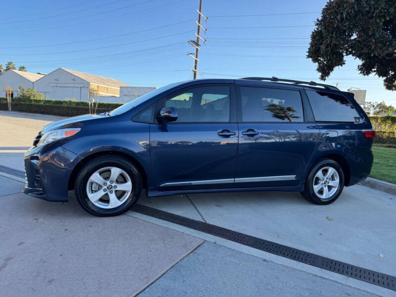 2020 Toyota Sienna LE 8-Passenger