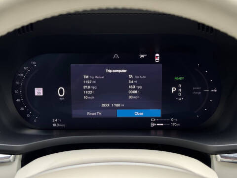2025 Volvo XC60 T8 Plus Dark Theme