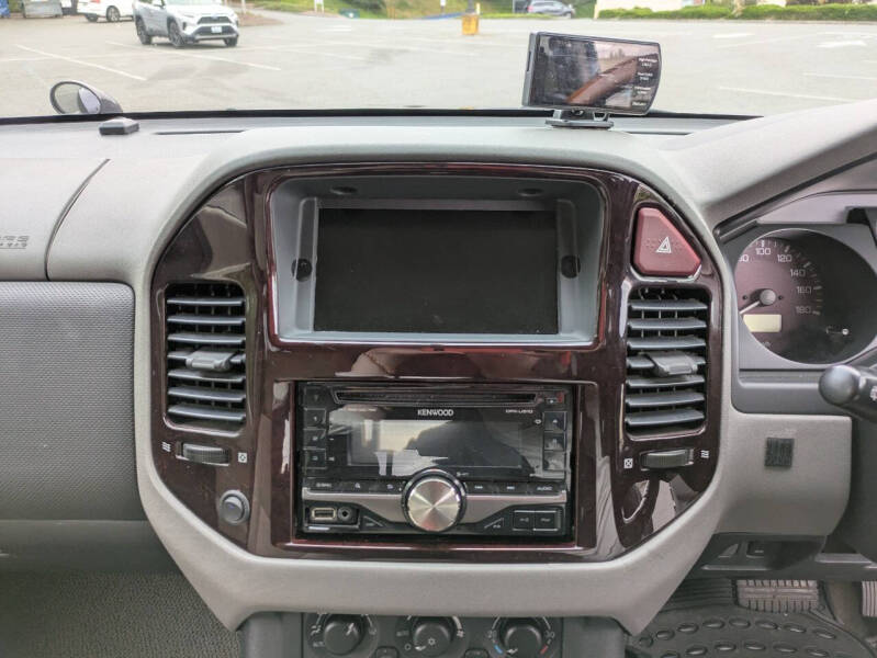 2000 Mitsubishi Pajero