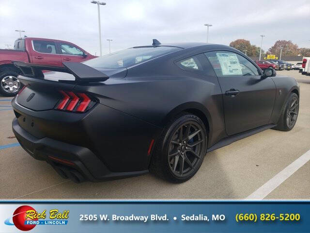 2025 Ford Mustang Dark Horse