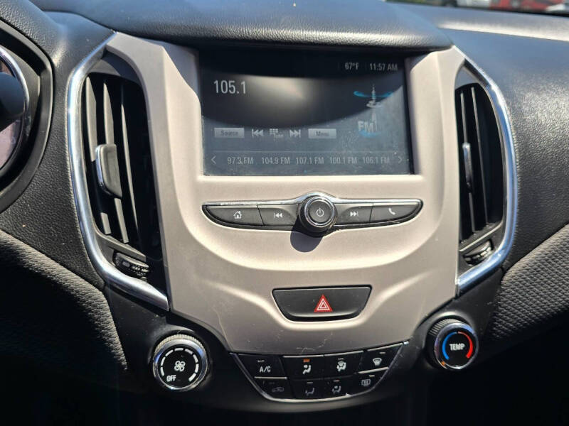 2017 Chevrolet Cruze LS Auto