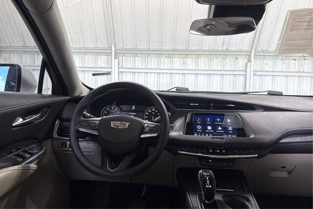 2022 Cadillac XT4 Luxury