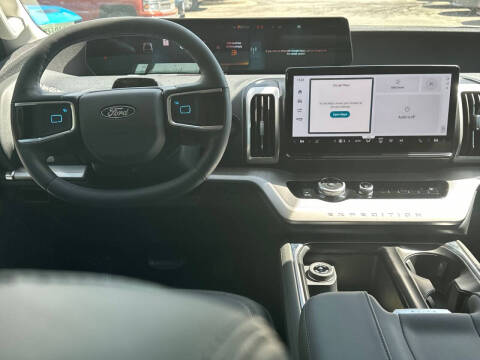 2026 Ford Expedition Active