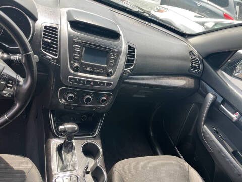 2014 Kia Sorento LX