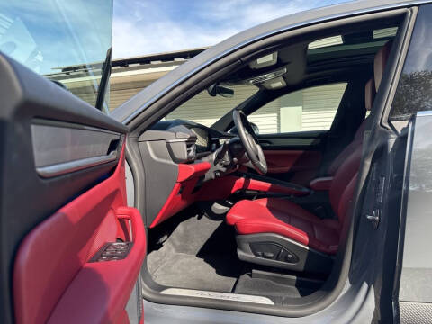 2025 Porsche Macan 4 Electric