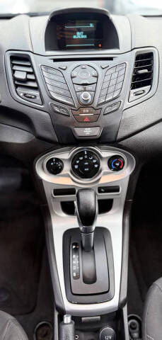 2015 Ford Fiesta SE