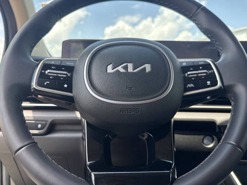 2025 Kia Carnival EX