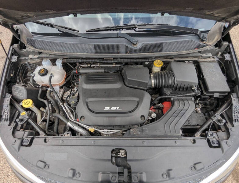 2017 Chrysler Pacifica Touring-L