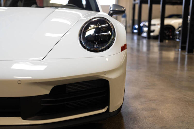 2025 Porsche 911 Carrera T