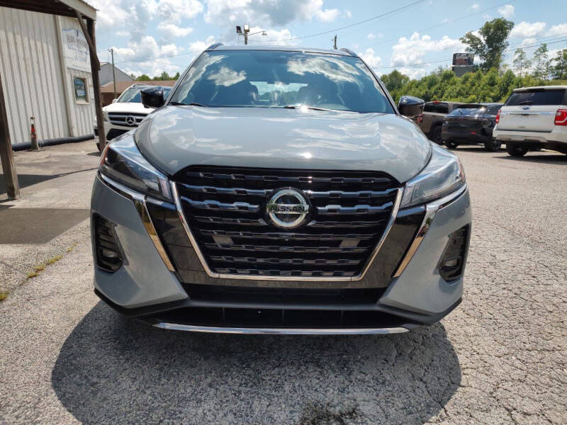 2021 Nissan Kicks SR