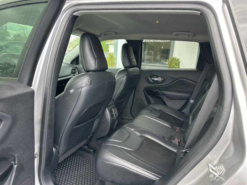 2020 Jeep Cherokee Altitude