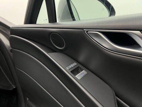 2023 Genesis G80