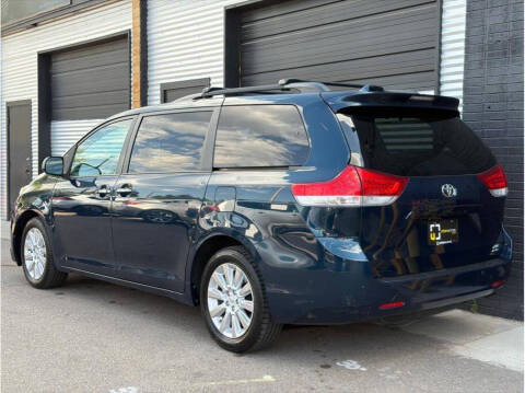 2011 Toyota Sienna