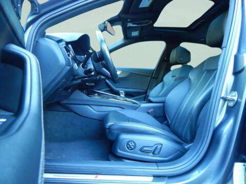 2022 Audi A4 quattro S line Prem Plus 45 TFSI