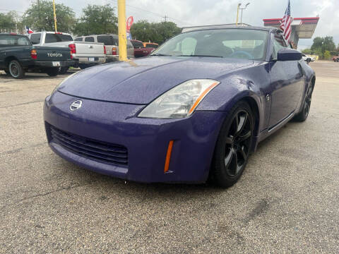 2004 Nissan 350Z for sale at Friendly Auto Sales in Pasadena TX