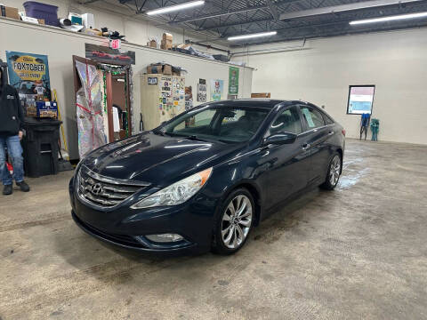 2011 Hyundai Sonata for sale at JE Autoworks LLC in Willoughby OH