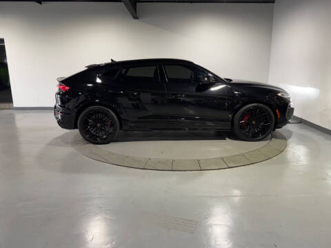 2025 Lamborghini Urus SE