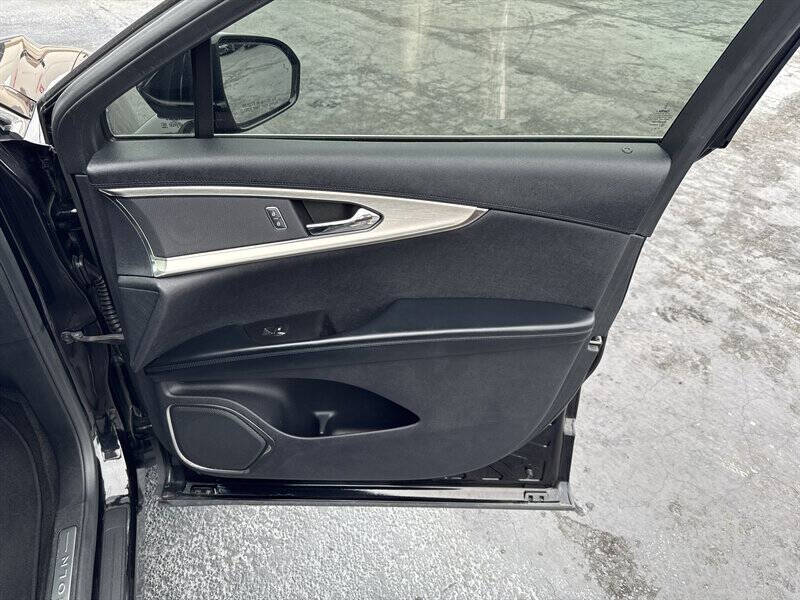 2020 Lincoln Nautilus Standard