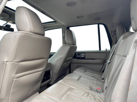 2016 Lincoln Navigator Select