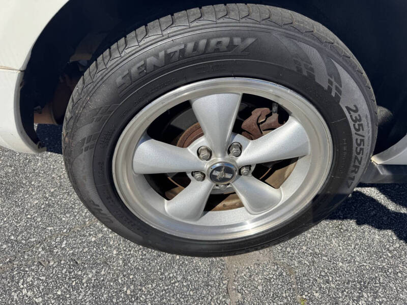 2007 Ford Mustang V6 Deluxe