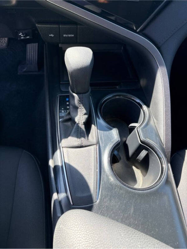 2020 Toyota Camry LE