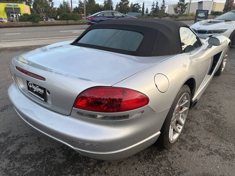 2004 Dodge Viper SRT-10