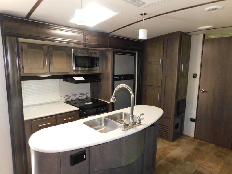 2017 Crossroads RV Sunset Trail 26 SI