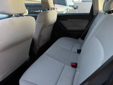 2016 Subaru Forester 2.5i