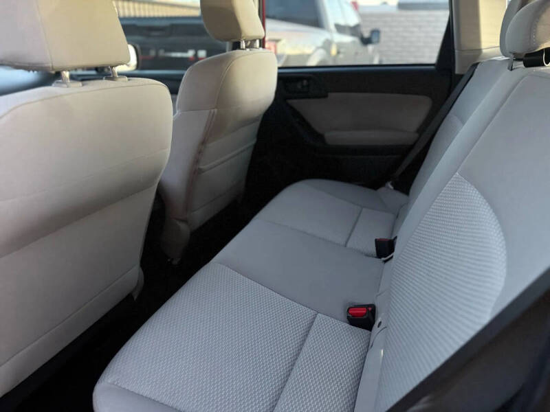 2016 Subaru Forester 2.5i