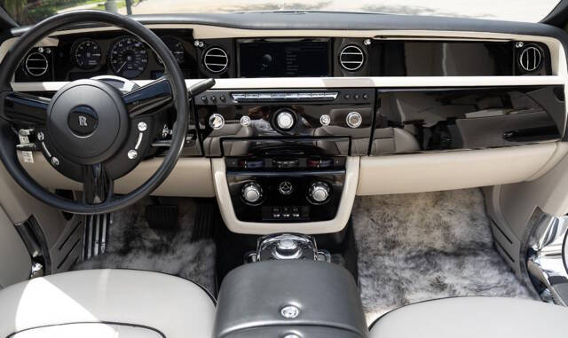 2014 Rolls-Royce Phantom Drophead Coupe
