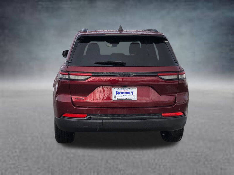 2024 Jeep Grand Cherokee Altitude