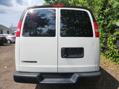 2017 Chevrolet Express 2500