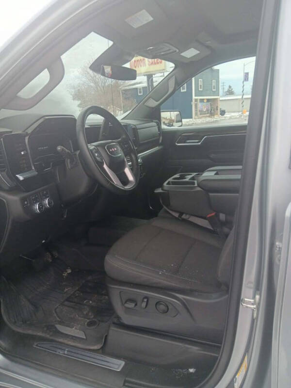 2024 GMC Sierra 1500 Elevation