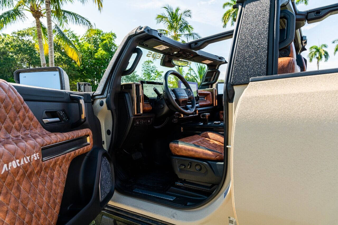 2022 GMC Hummer EV Pickup Pickup - $199,999